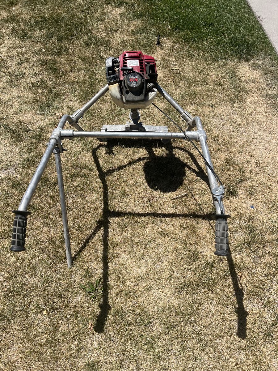 Multi-vibe Honda Gas-Powered Concrete Screed - Durable, Lightweight & Efficient for Concrete Finishing