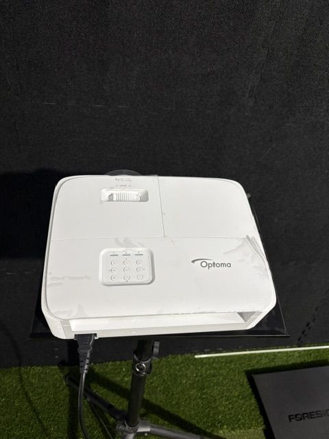 Main image 3