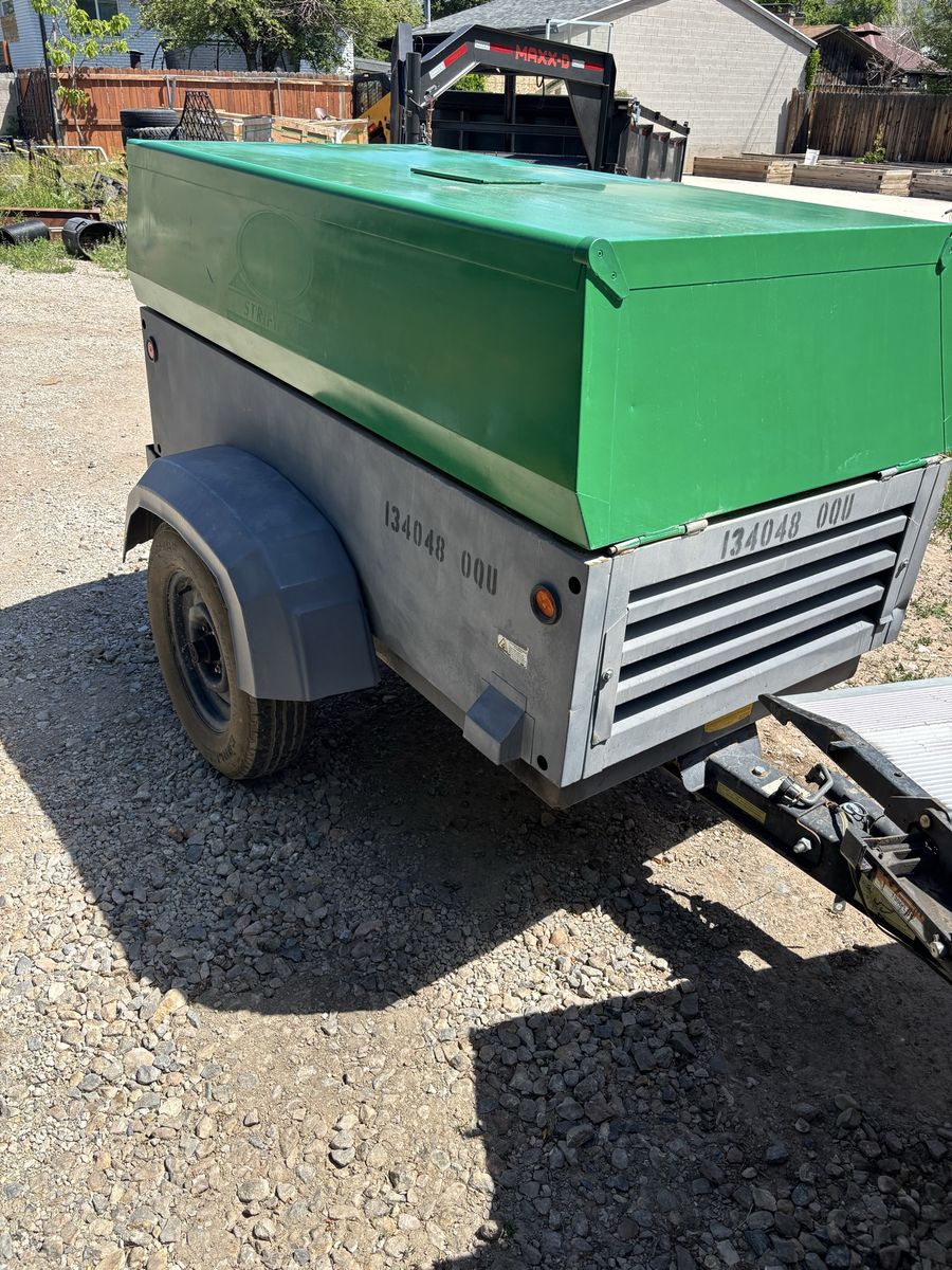 Atlas Copco air compressor - Diesel 185
