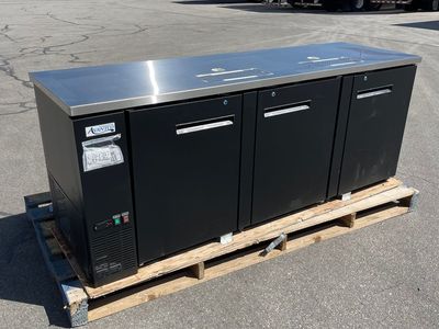 AVANTCO Keregator / Beer Dispenser 90”x36”x28” Black 178UDD4HC