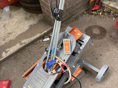 Champion Skeet / Clay Pigeon Auto Launcher - Wheel YBIRD - Auto Feed Trap - 2 boxes of Skeet