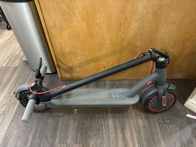Foldable Electric Scooter 350W , max. speed 19 mph
