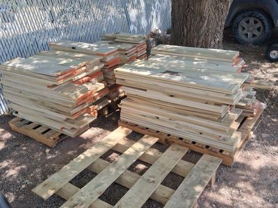 3 pallets of 3/4 x 8in poplar plus assorted