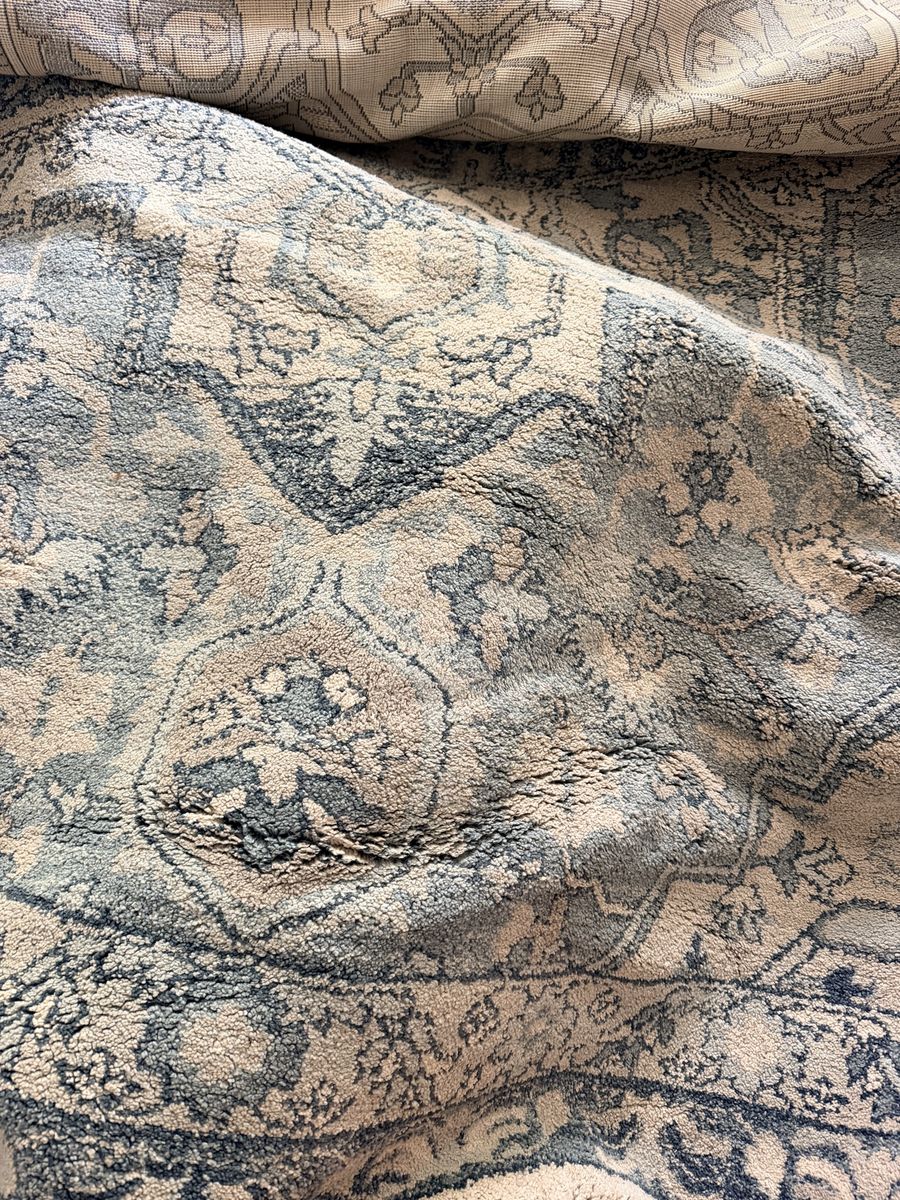 New. 8x10 Large Blue and Beige Area Rug with Traditional Medallion