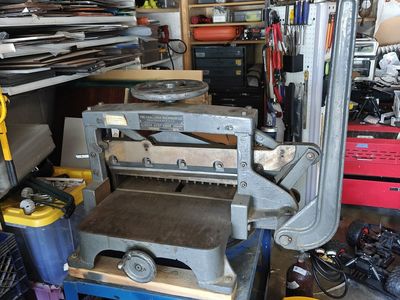 The Challenge Machinery Co. 19-inch Paper Cutter Guillotine - Vintage Industrial Equipment + extra blade