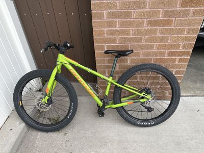 Cannondale Kids Trail 20 Mountain Bike - Green/Orange, Disc Brakes