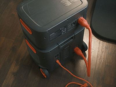 JACKERY 2 PIECE BUNDLE | EXPLORER 2000 PLUS + BATT