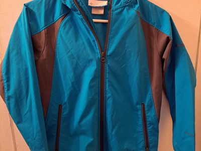 Kids Columbia brand light weight jacket