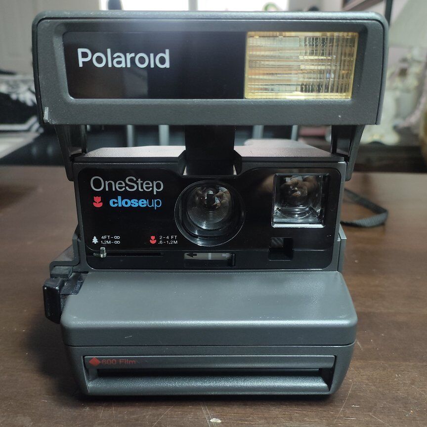Polaroid One Step Closeup
