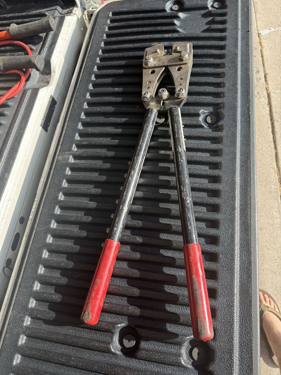 Used Burndy MRC840 Crimp Tool 