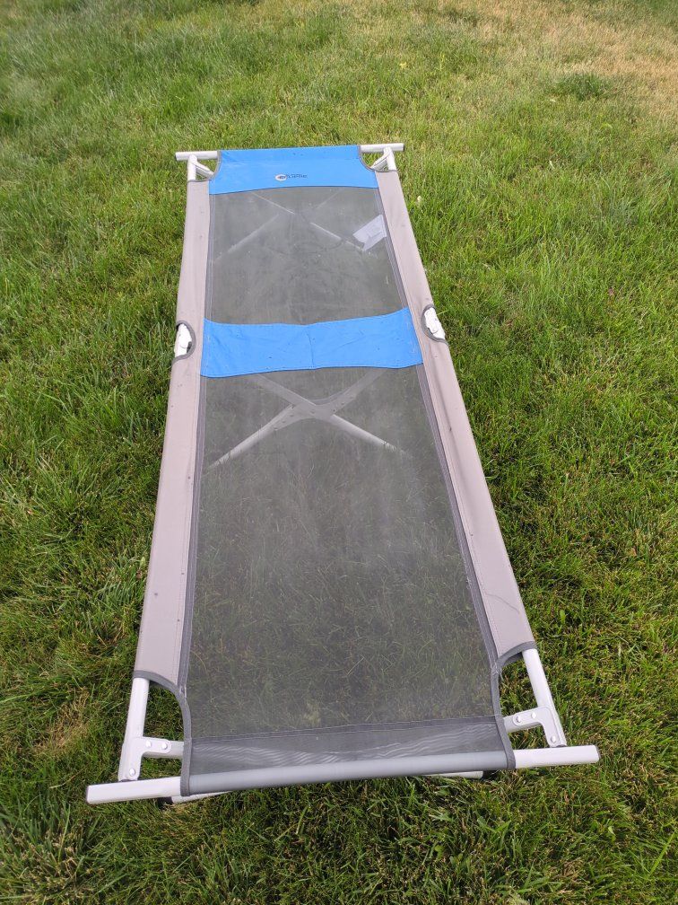 Bass Pro Shops Folding Camp Cot