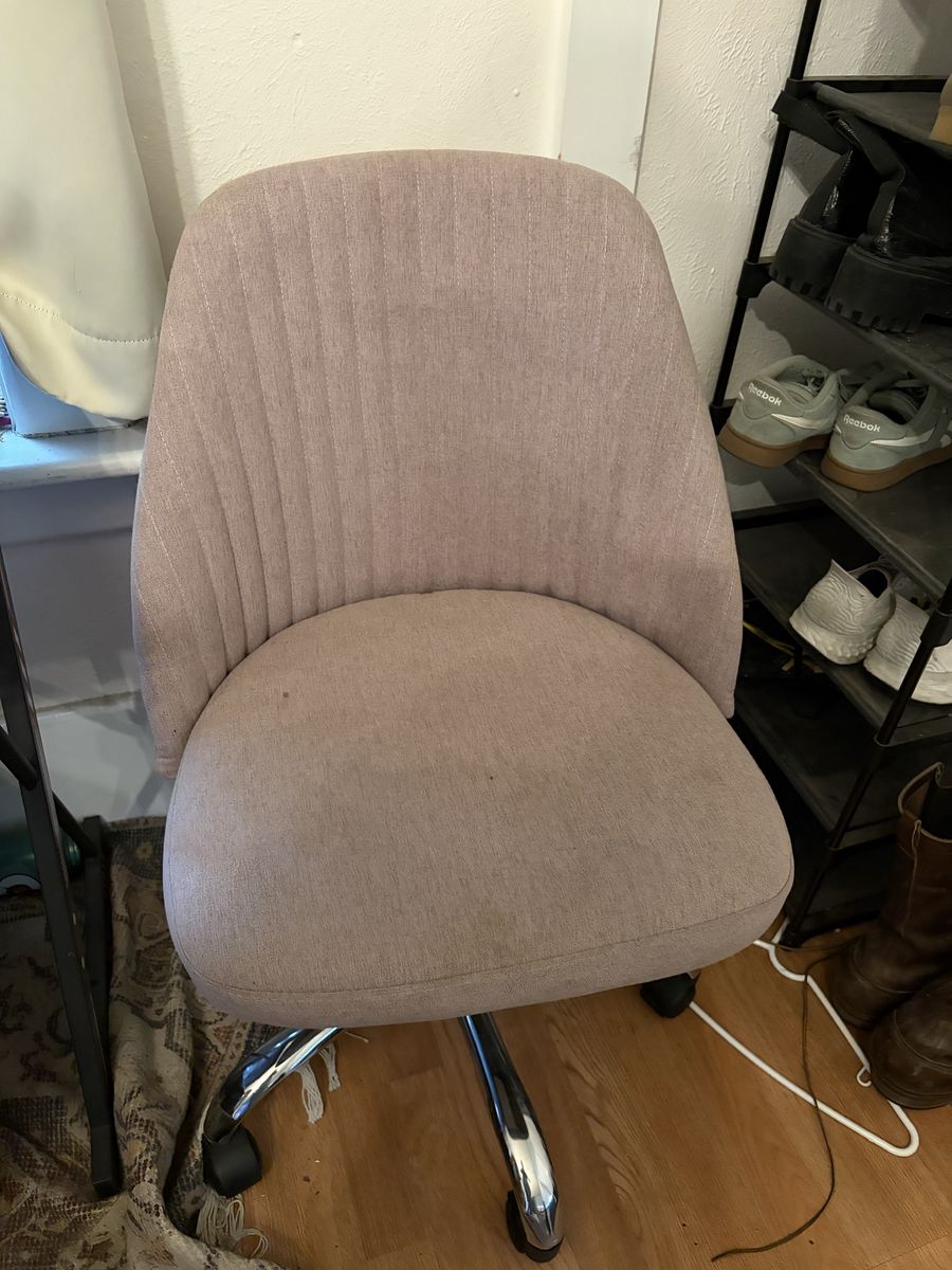 Upholstered Swivel Office Chair - Pink/Beige Fabric, Adjustable Height, Rolling Base