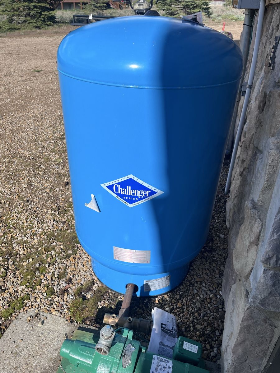 Meyer’s jet pump, 85 Gal. Diaphragm well tank.