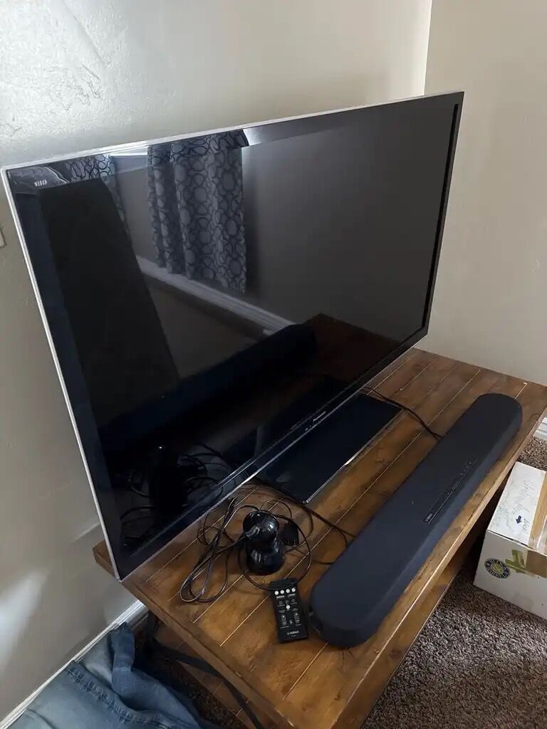55” Panasonic TV with remote