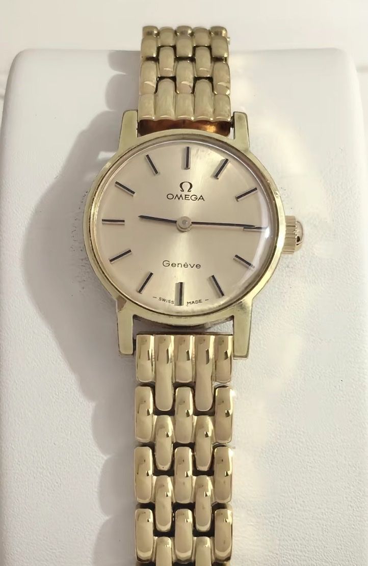 Ladies Vintage Omega Genève