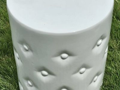 Ceramic Garden Stool/Planter Base Indoor /Outdoor Use! 18"×13,5"