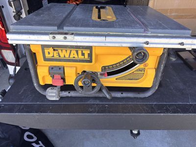 DEWALT DW745 Compact table saw in good working condition
