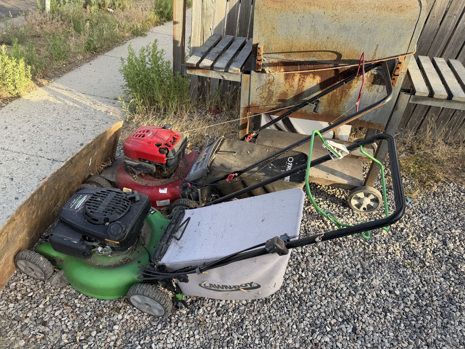 Main image 3