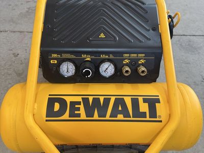 Dewalt 4.5 Gallon 200 PSI Portable Electric Air Compressor