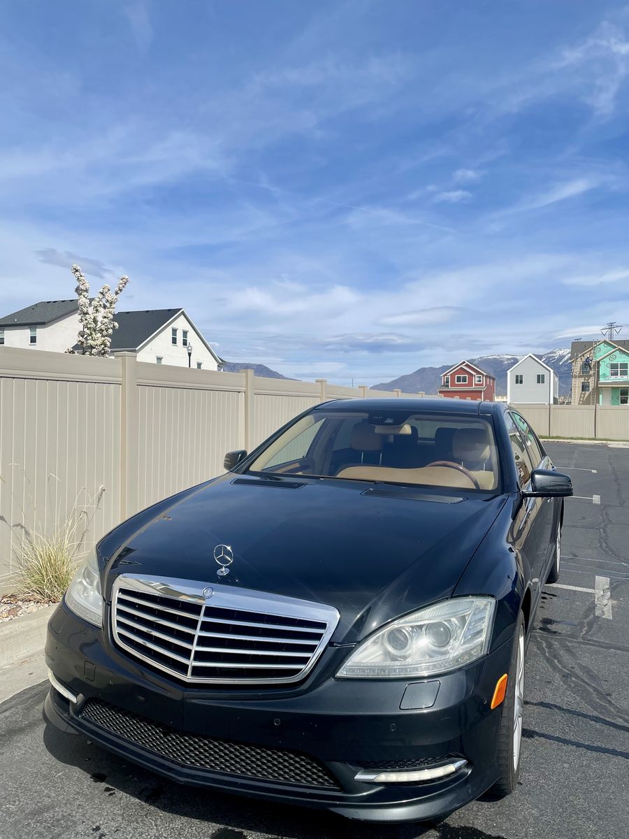 2011 Mercedes-Benz S-Class S 550 4MATIC