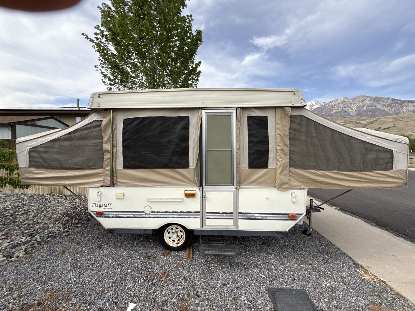 1995 Flagstaff Pop-Up Camper