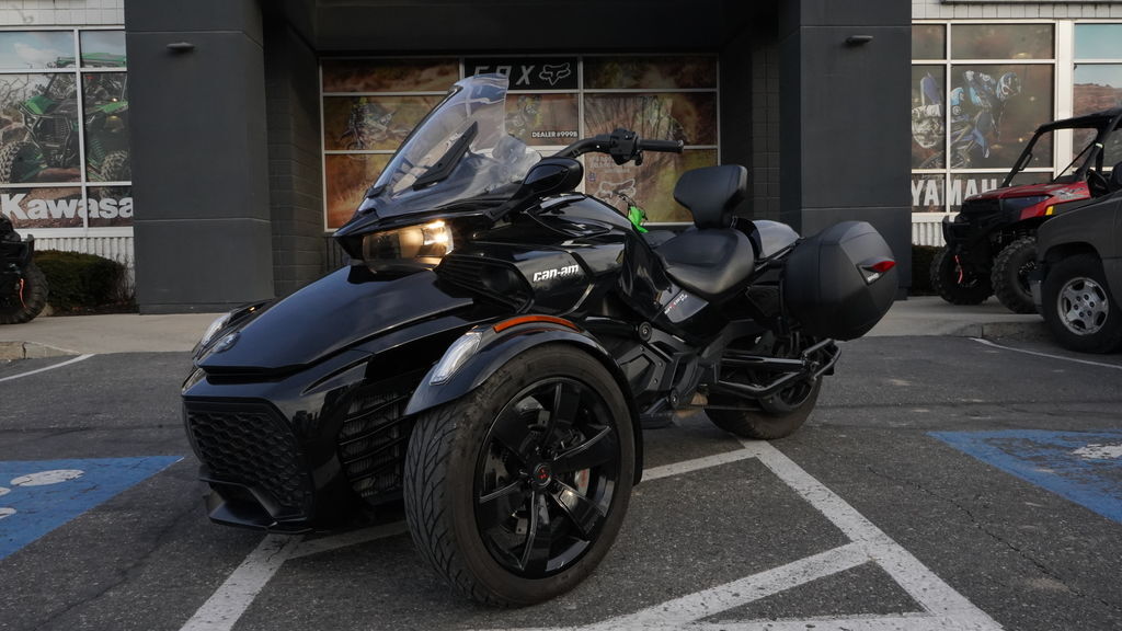 2019 Can-Am® Spyder® F3