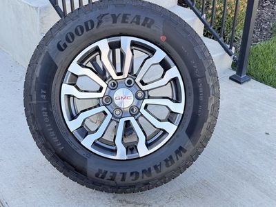 GMC Sierra 1500 Yukon Rims and Tires 275/65R18 Goodyear Wrangler Territory AT Like new
