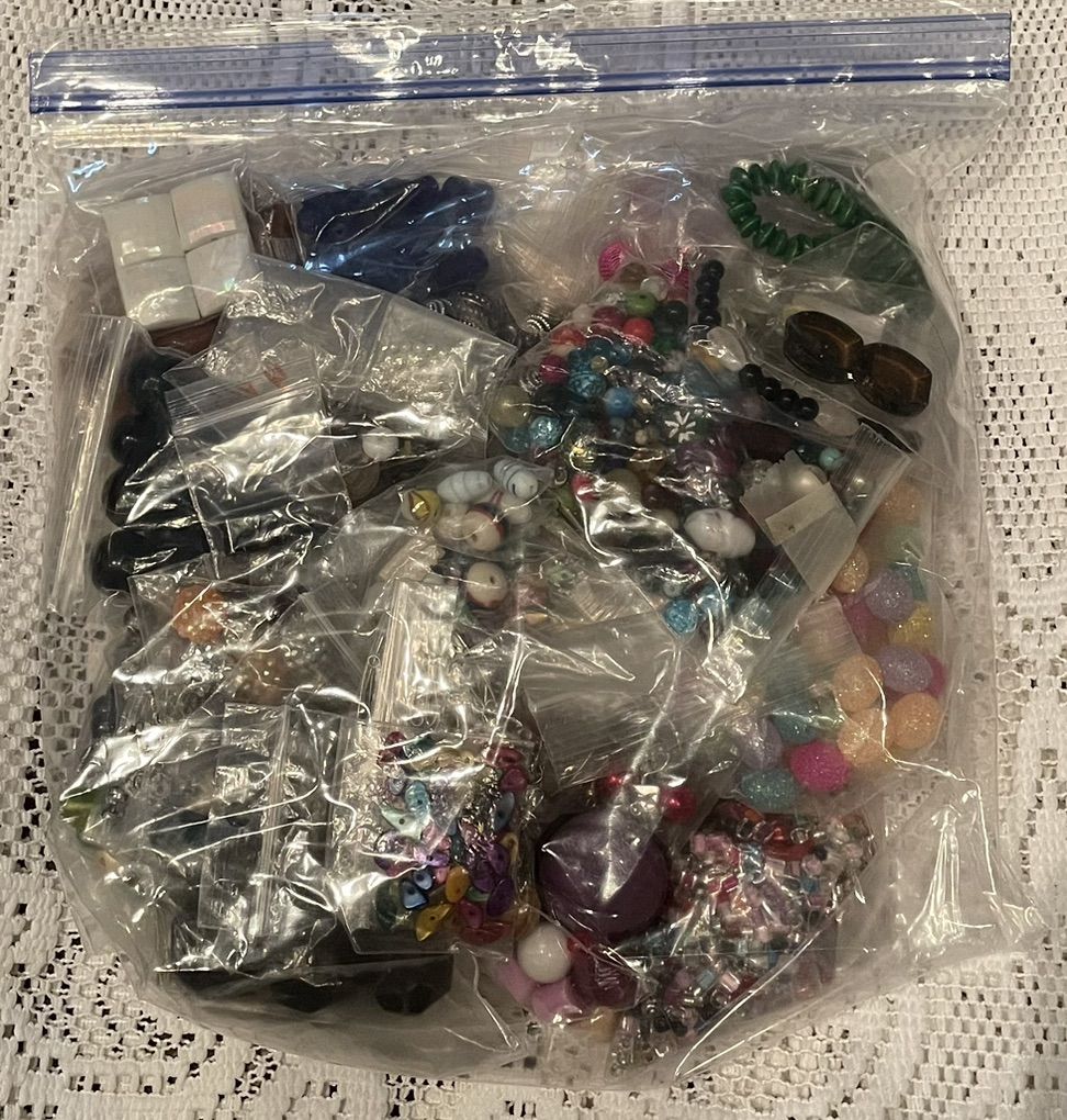 3 Lb Grab Bag Of Beads # 3