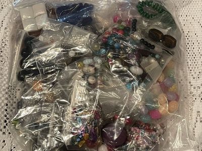 3 Lb Grab Bag Of Beads # 3