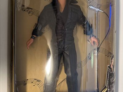 1993 Hasbro Elvis Presley '68 Special Collector Edition Doll, NEW
