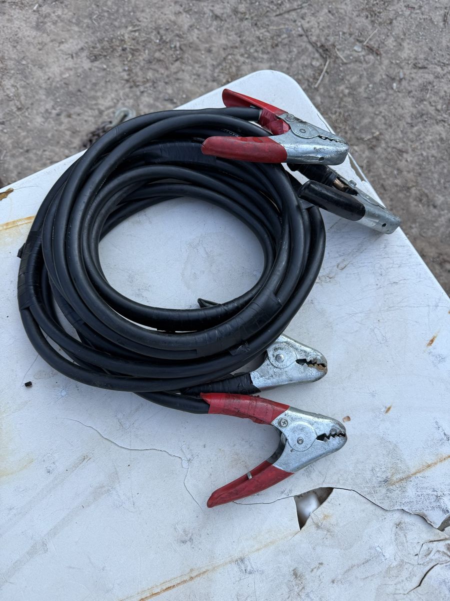 Heavy Duty Jumper Cables with Metal Clamps