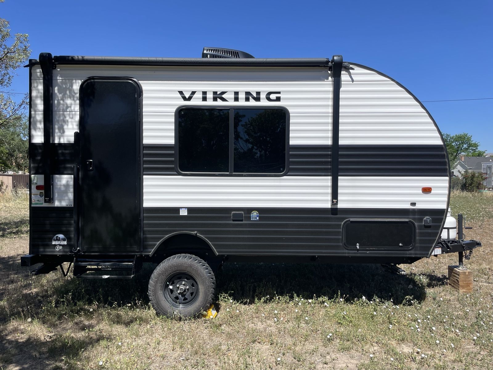 Viking Saga Travel Trailer by Forest River - Compact & Lightweight RV for Adventurous Getaways