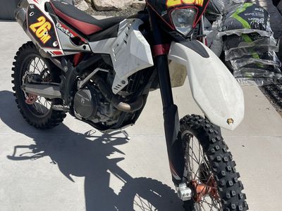 2010 Beta 400RR Runs Great for its age...