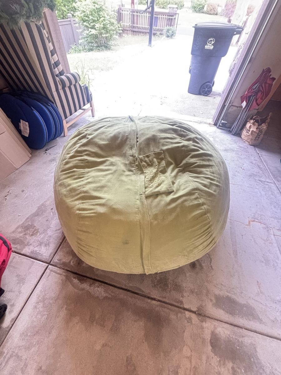 Tono Lovesac Beanbag Chair - Oversized & Comfortable