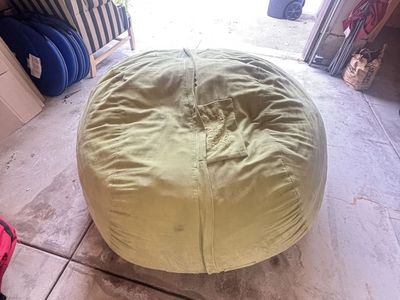 Tono Lovesac Beanbag Chair - Oversized & Comfortable