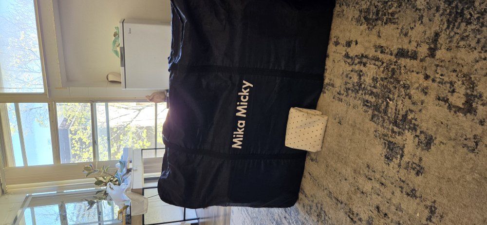 Mika Micky baby bassinet