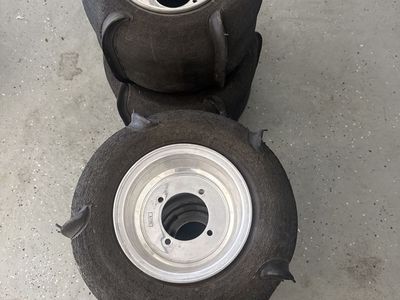 Kids quad paddle tires
