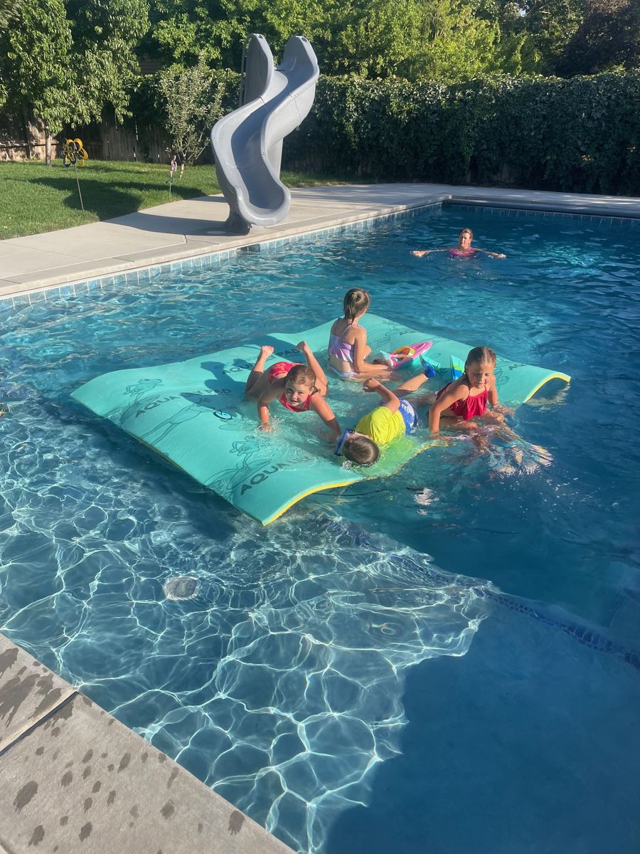 Aqua Lily Pad Floating Foam Water Mat with Straps