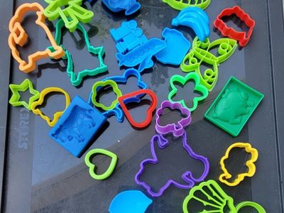 Play-Doh Tools and Cookie Cutters Set