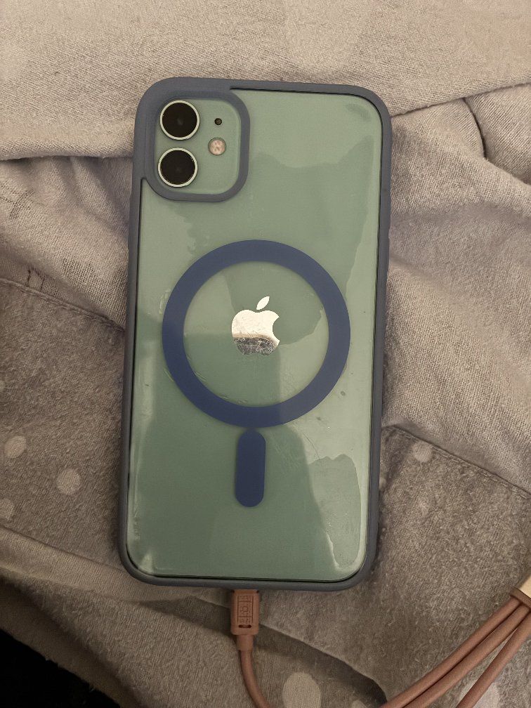 Apple iPhone 10 64GB - Unlocked with Minor Screen Damage - Blue/Green with Magsafe Case