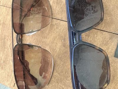 2 pairs of sunglasses