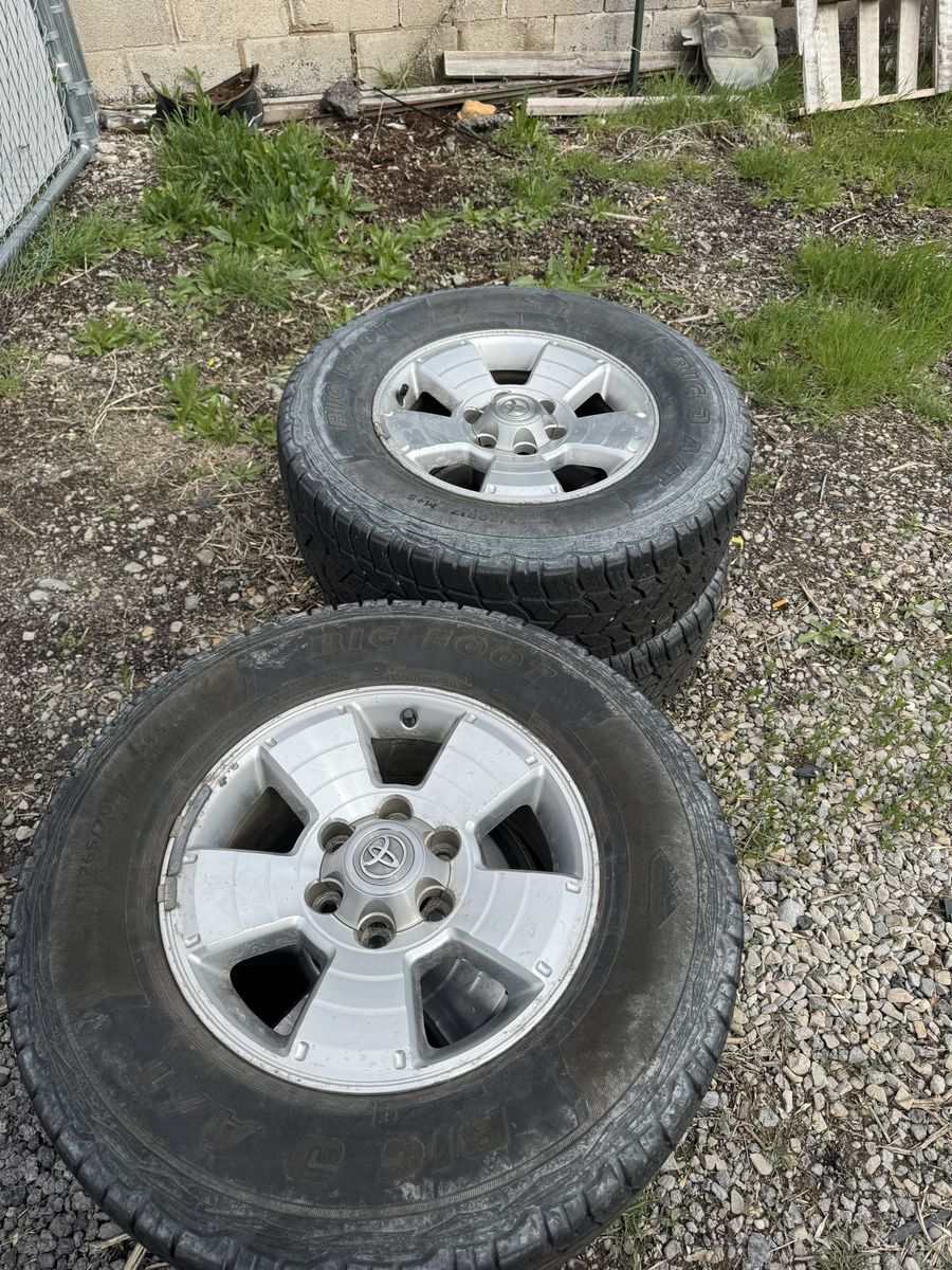 Tires LT 265/70 R 17