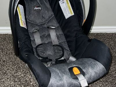 Chicco Infant Carseat