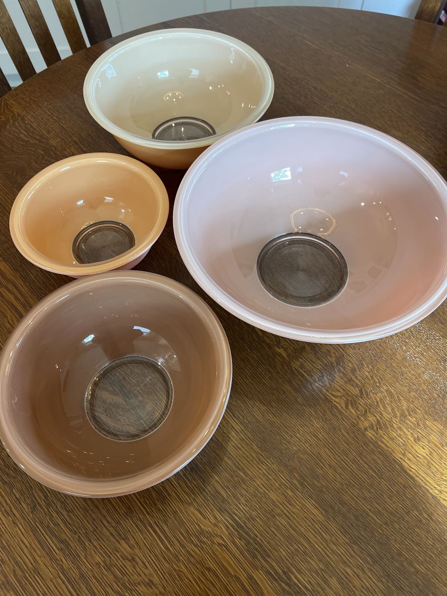 Pyrex Bowls