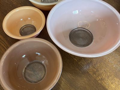 Pyrex Bowls