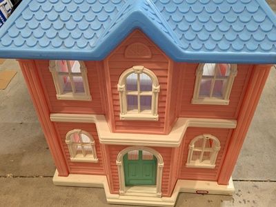 Little Tikes Barbie House