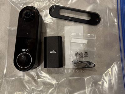 Arlo Essential Wire-Free Video Doorbell black