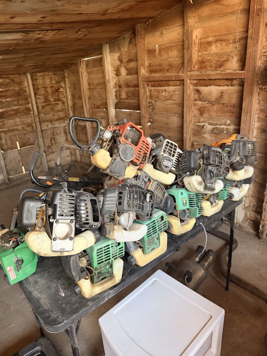 Weed wacker trimmers