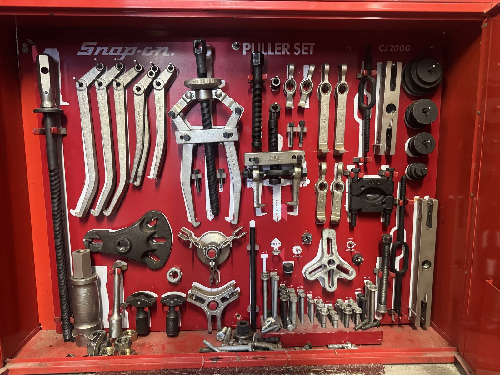 Snap On CJ2000 Master Puller Set