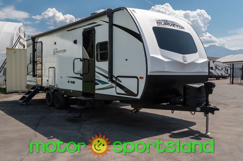 2023 Forest River Surveyor 263RKSS Center Bath